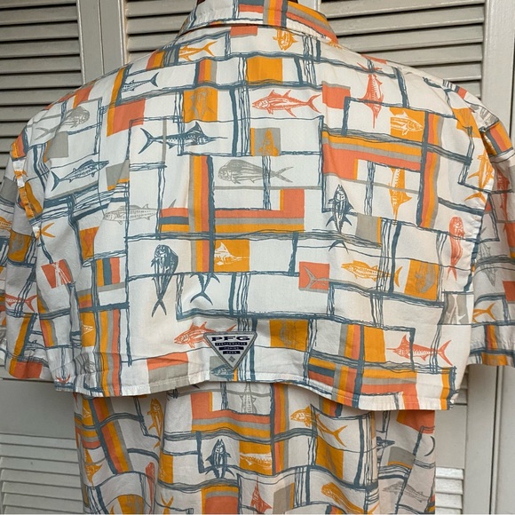 Columbia PFG Size Large Fish Fabric Short Sleeve - Picture 5 of 7